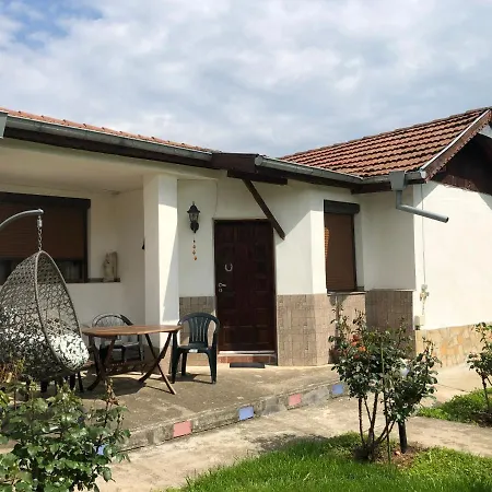за гости рай с до гр велико търново Casa de Férias *