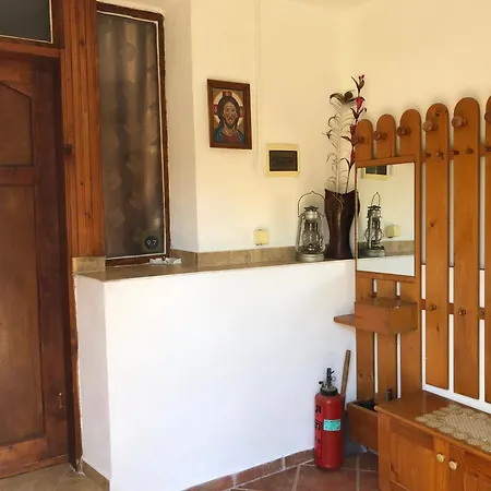 за гости рай с до гр велико търново Casa de Férias Arbanasi