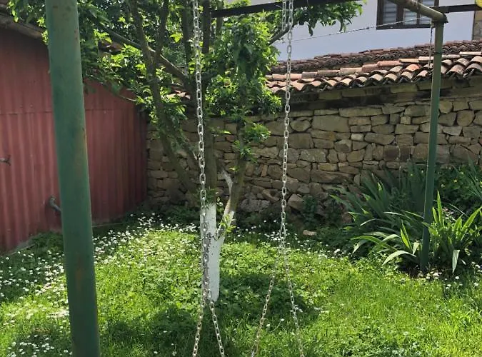 за гости рай с до гр велико търново Vakantiehuis *