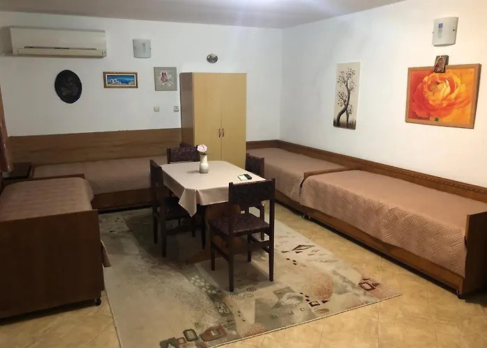 за гости рай с до гр велико търново 別荘